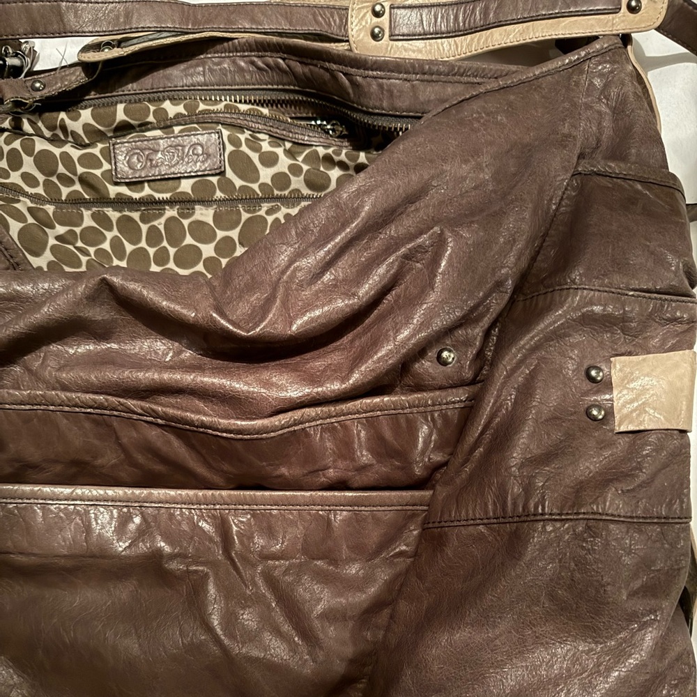 Tre Vero Crossbody Bag